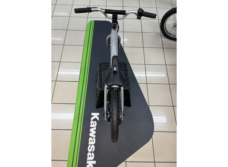 YCF MINI 16  / DSN MOTOS 40