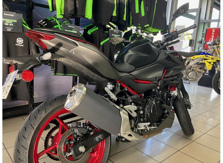 KAWASAKI Z500 SE / 125€ PAR MOIS / DSN MOTOS 40