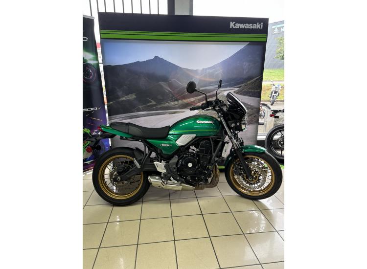 KAWASAKI Z 650 RS / 174.56 €/MOIS* / DSN MOTOS 40